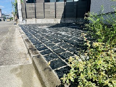 使いにくかった駐車スペースを石畳風にリフォーム　宮崎市　S様邸
