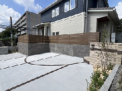 アイ工務店で建てた可愛い新築外構｜高低差を活かしたナチュラルでおしゃれなデザイン　鹿児島市S様邸