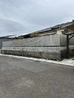 ご相談が増えている生垣撤去+目隠しフェンス工事！
