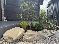 植栽で彩をプラスしたプチリフォーム～高原町K様邸～