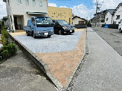 美容室の駐車場・アプローチを施工しました　店舗の印象を引き立てる外構工事