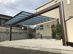 かっこいい 木目調のカーポート 宮崎市k様邸