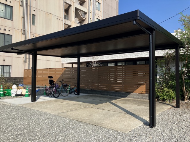 自然な質感が魅力の木調軒天カーポート～宮崎市N様邸～