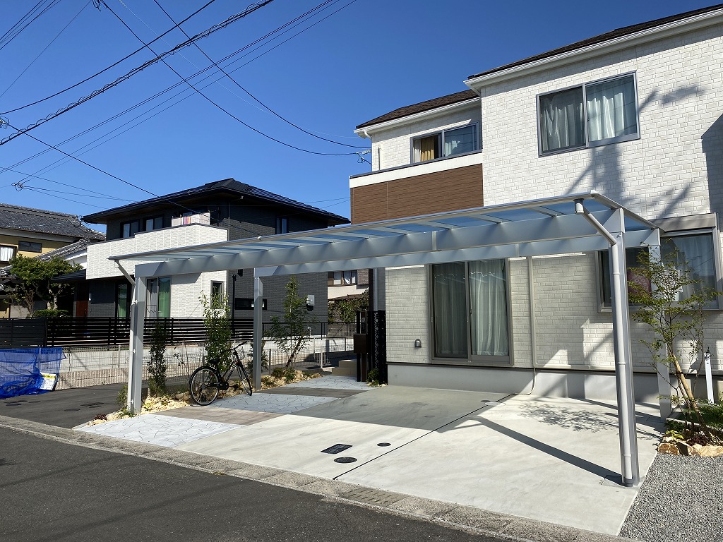 三協アルミのスカイリードカーポート