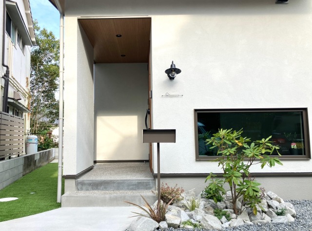 丸和建設、アプローチ