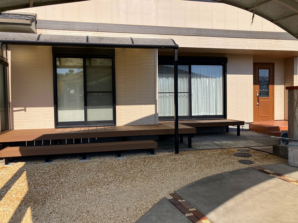 樹脂デッキ　三協アルミヴィラウッド