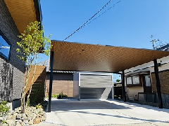 【宮崎市 新築外構】住友林業の住まいに木目調カーポート「プレーンルーフ」