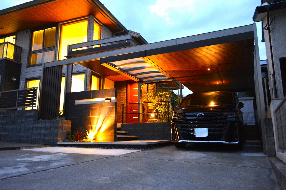 Uスタイルアゼストを使用した既存外構を大幅リニューアル　リフォーム外構工事　鹿児島市T様邸